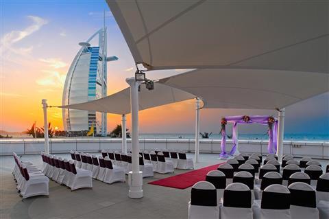 Jumeirah Beach Hotel in Dubai, AE